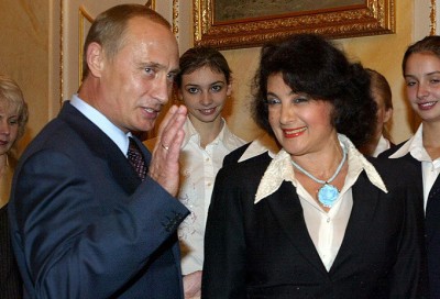 En mi tiempo libre me gusta reunirme con mis amigos, aquí podéis verme con Vladimir.